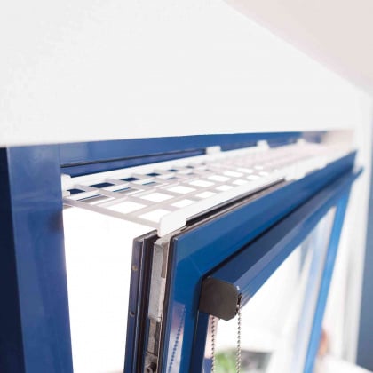 Οι Trixie protective grille - προστατευτικες γριλιες για γατες ανακλισης παραθυρου ανω μερος